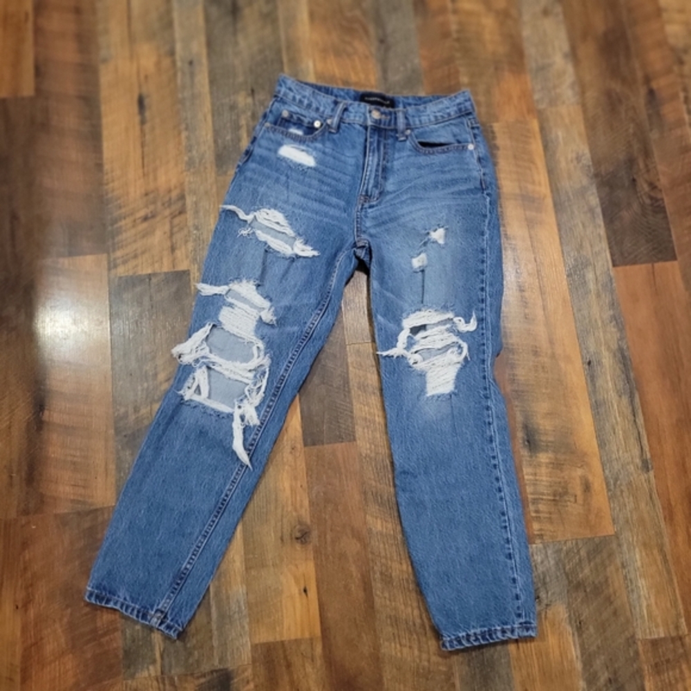 Aeropostal mom jeans 4 distressed